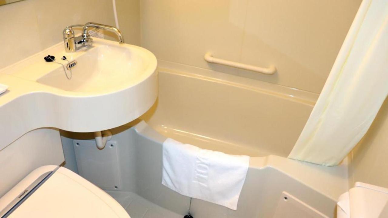 Toyoko Inn Nagareyama-Otakanomori Ekimae Zewnętrze zdjęcie